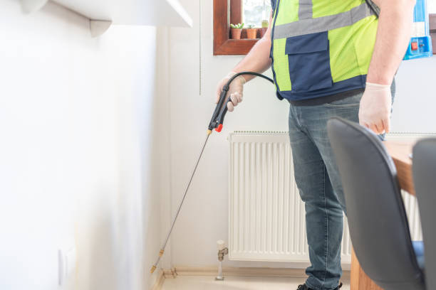 Best Pest Removal Services  in State Center, IA